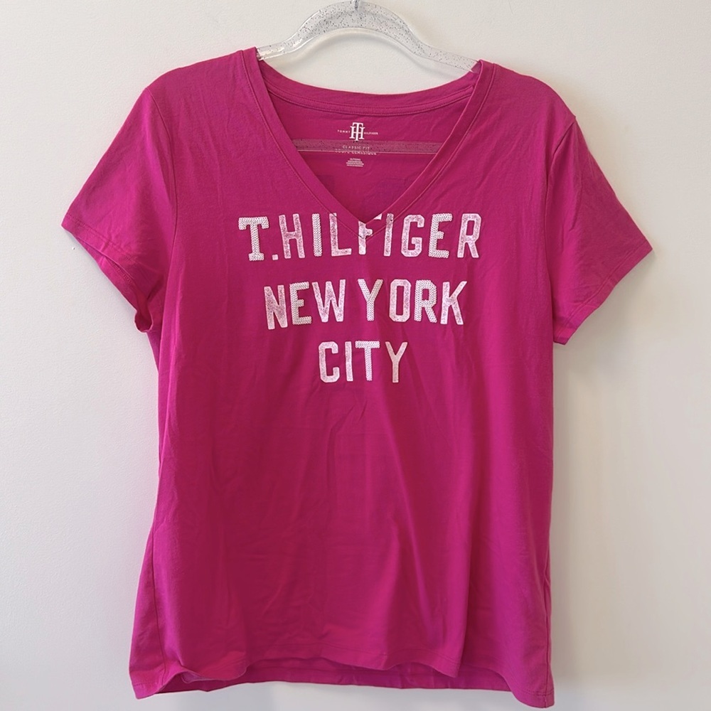 Tommy Hilfiger • Pink/White V-Neck Signature Tee • Sz XL • T.Hilfiger NYC